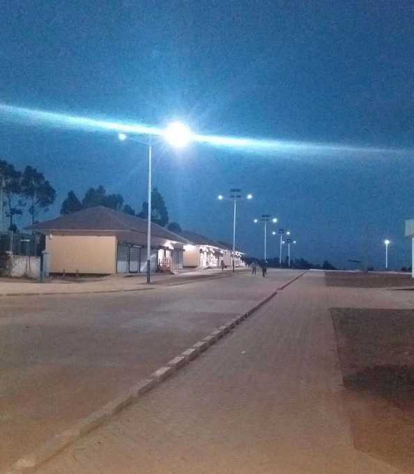 聊城市非洲科特迪瓦太阳能路灯工程